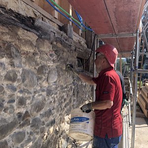 Reinigung der Bollensteinmauer